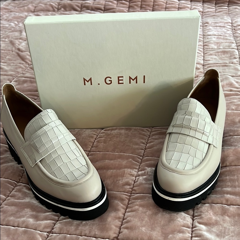 M. Gemi Cream and Black Loafers Slip-Ons